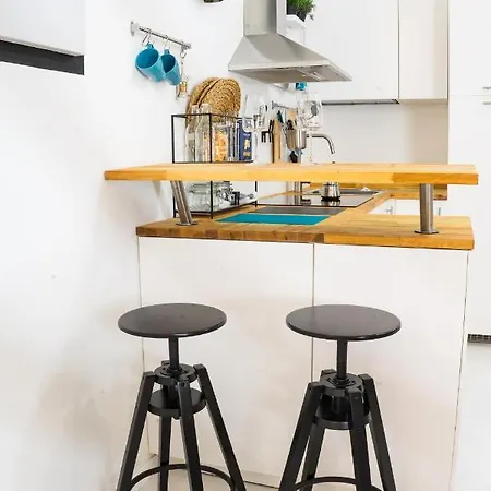 Apartment Cenisio Les House Colors Milan